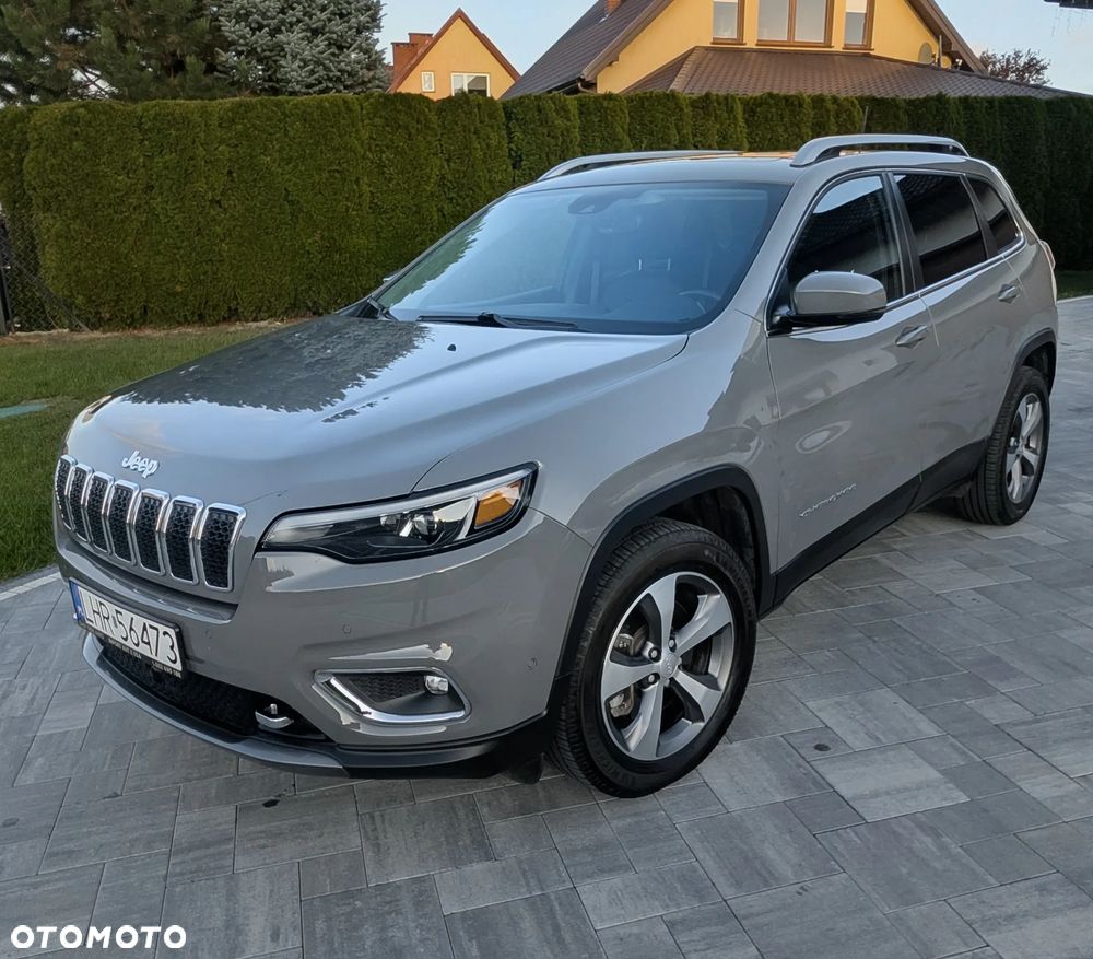 Jeep Cherokee - 1