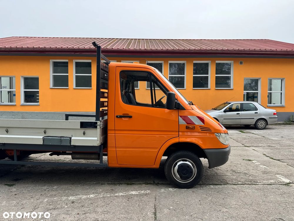Mercedes-Benz Sprinter - 5