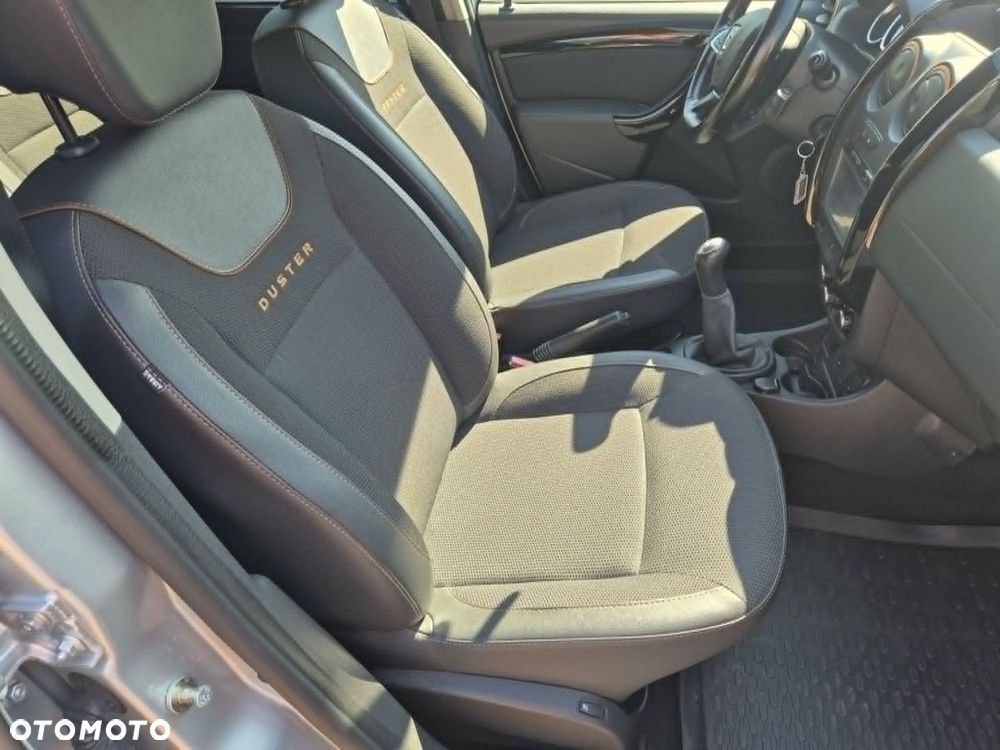 Dacia Duster 1.6 SCe Urban Explorer S&S - 18