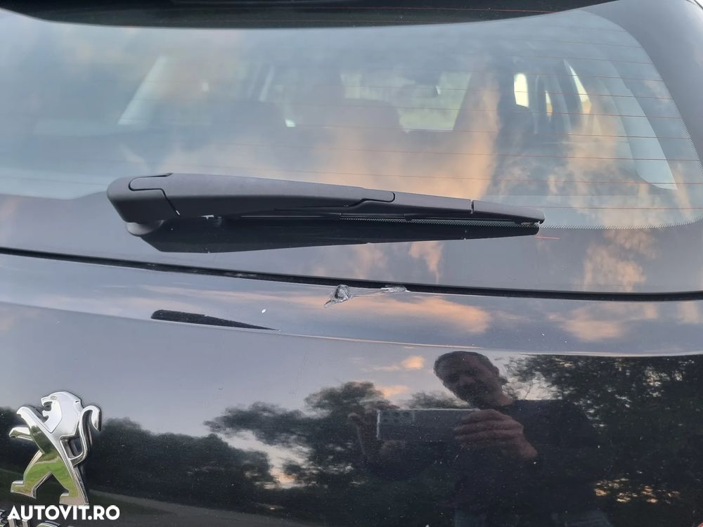 Peugeot 308 1.2 L PureTech Turbo Access - 10