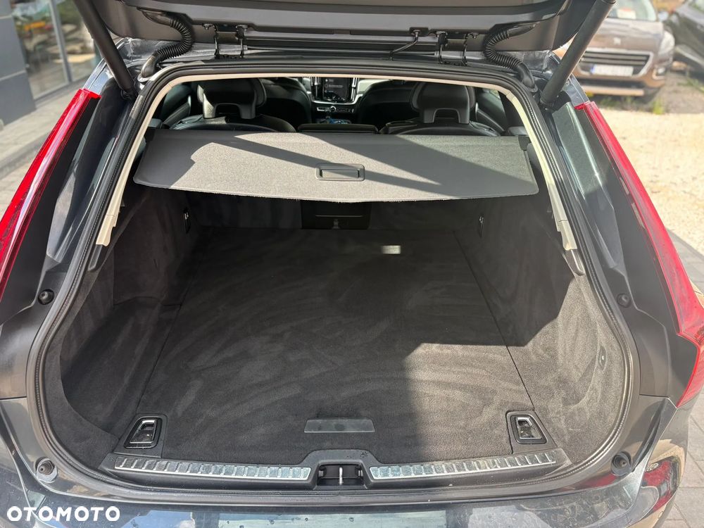 Volvo V90 D4 AWD Geartronic Momentum - 17