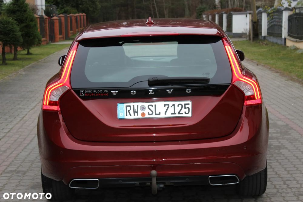 Volvo V60 D5 Geartronic Summum - 37