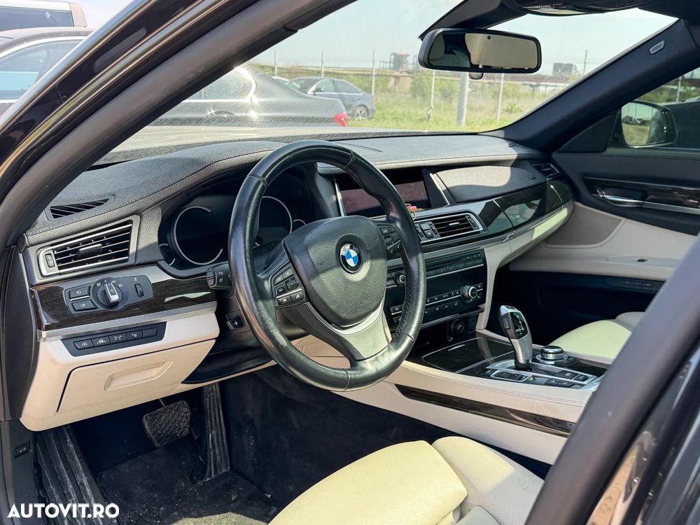 BMW Seria 7 730d xDrive - 10