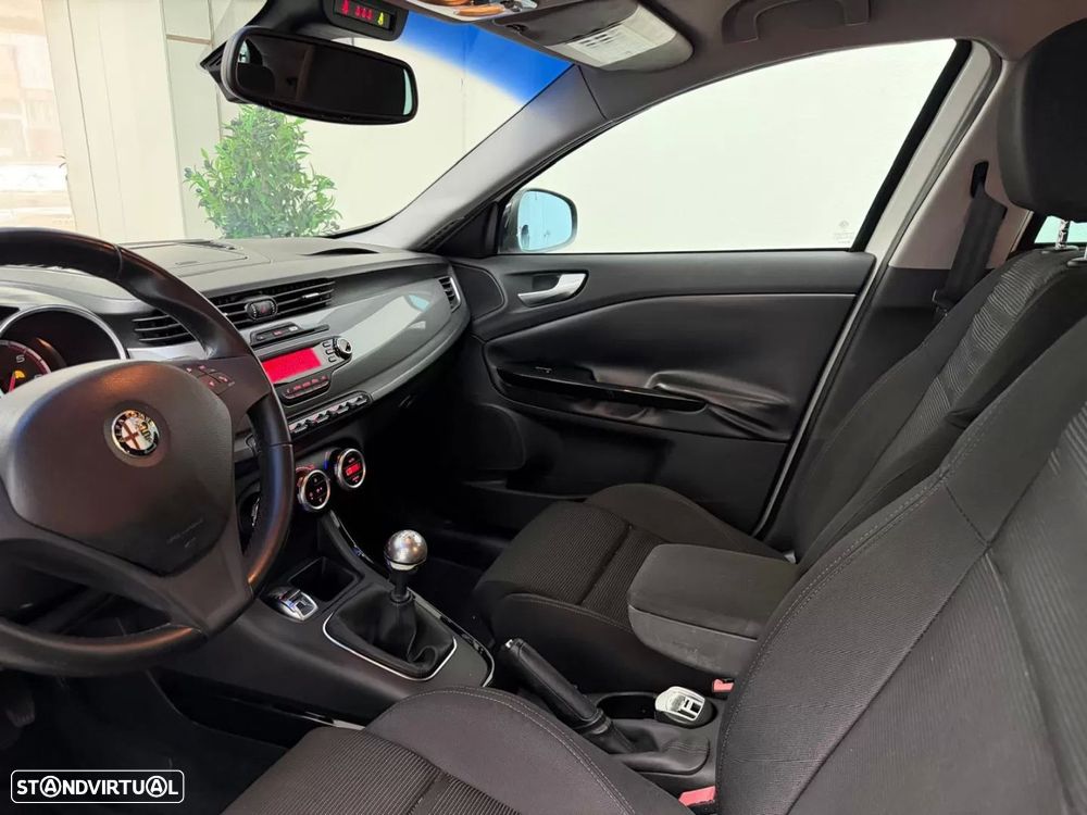 Alfa Romeo Giulietta 1.6 JTDM Trofeo - 12