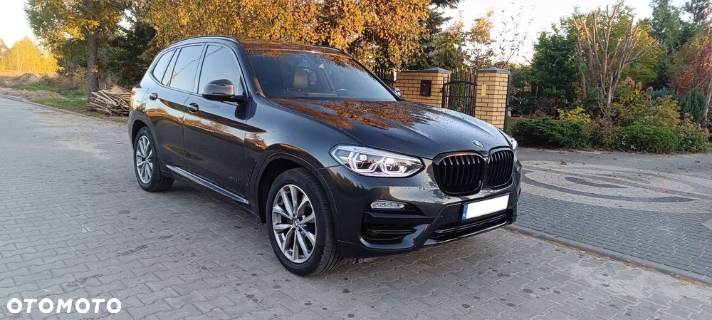 BMW X3 xDrive30i GPF Luxury Line - 1