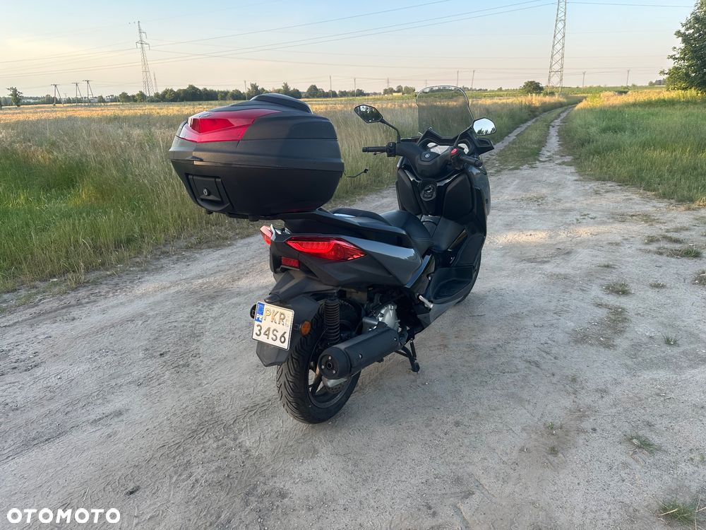 Yamaha X-max - 7