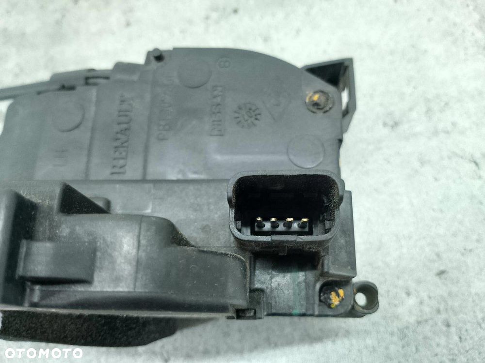ZAMEK DRZWI LEWY PRZÓD RENAULT CLIO III 300123-F 1.5 DCI - 2