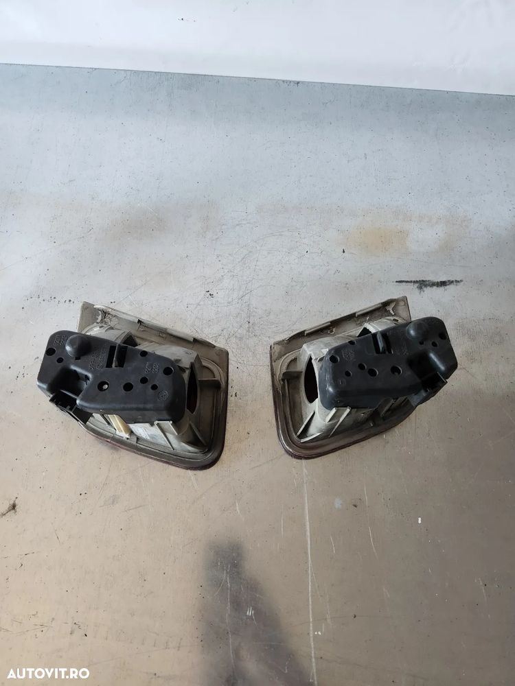 Lampa Stop Tripla Stanga Dreapta De Pe Haion Bmw E46 Touring Combi - Dezmembrari Arad - 7