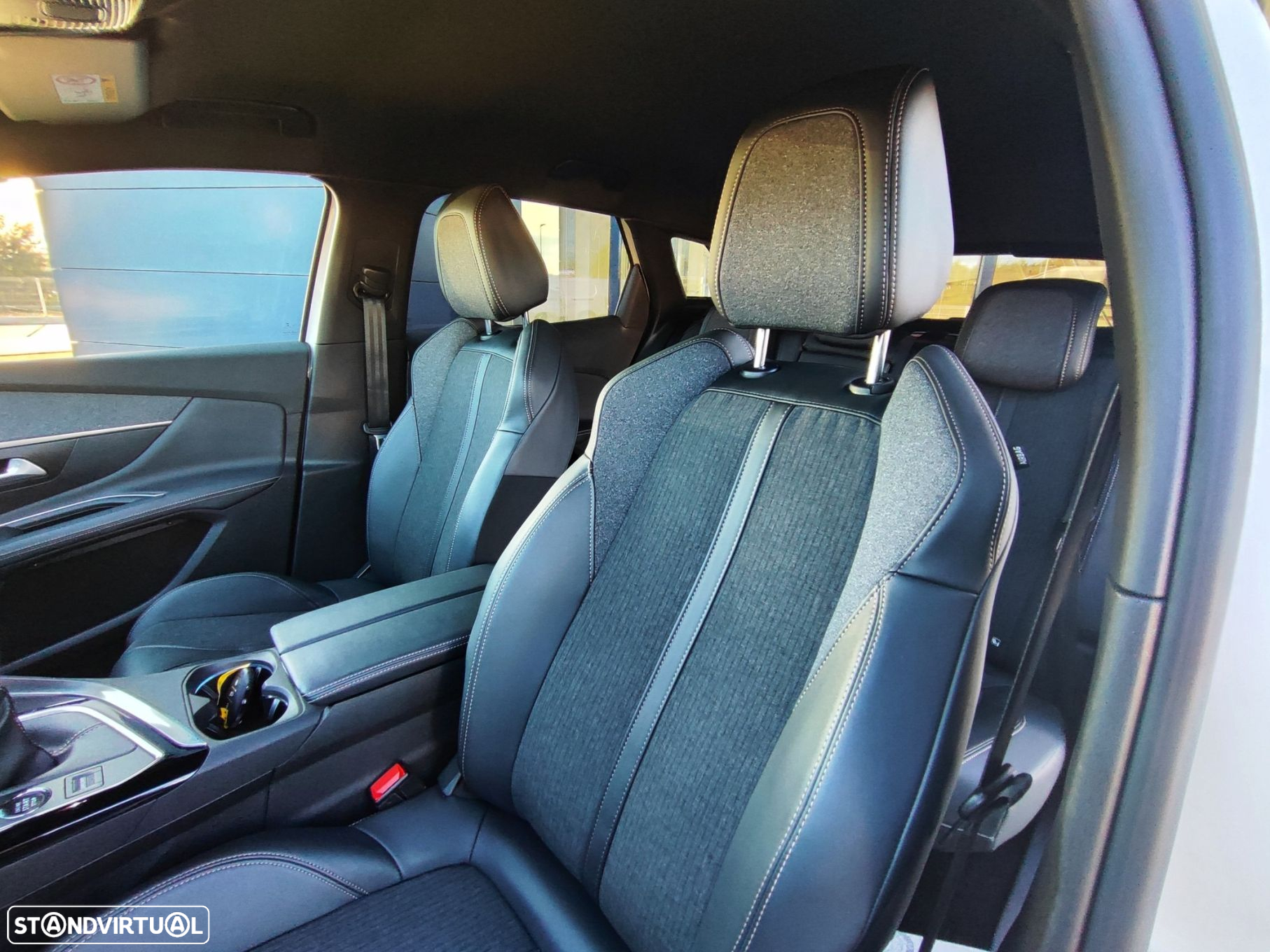 Peugeot 3008 1.5 BlueHDi GT Line - 23