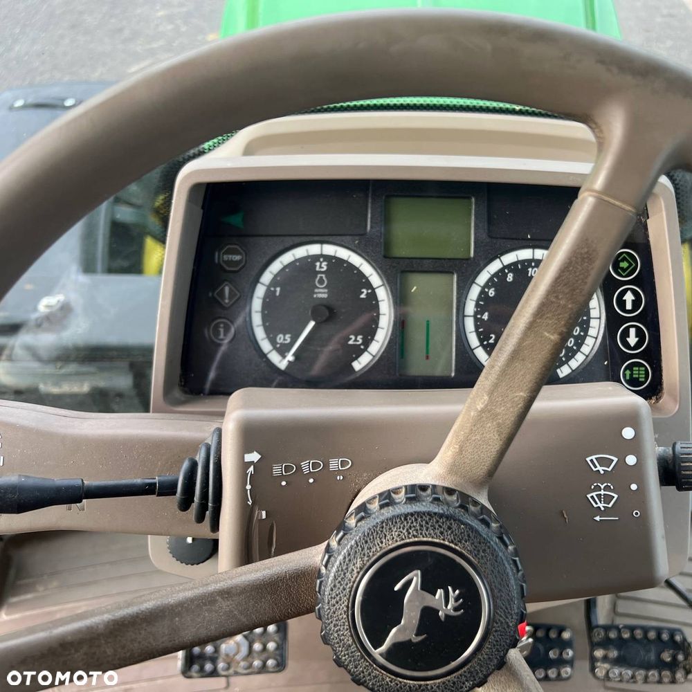 John Deere 6120M - 8