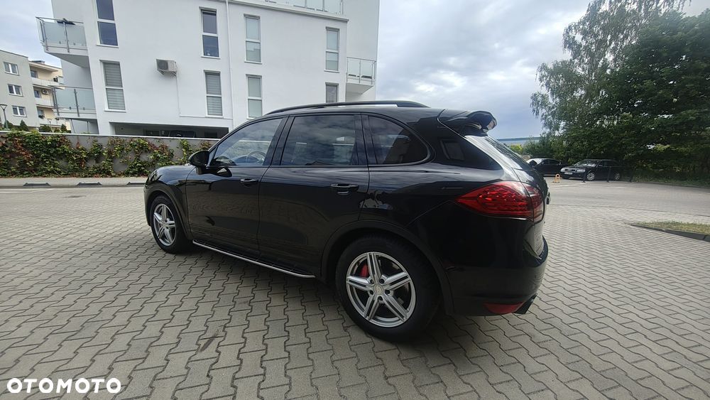 Porsche Cayenne - 14