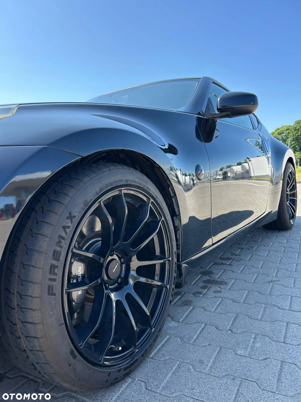 Nissan 370 Z - 2