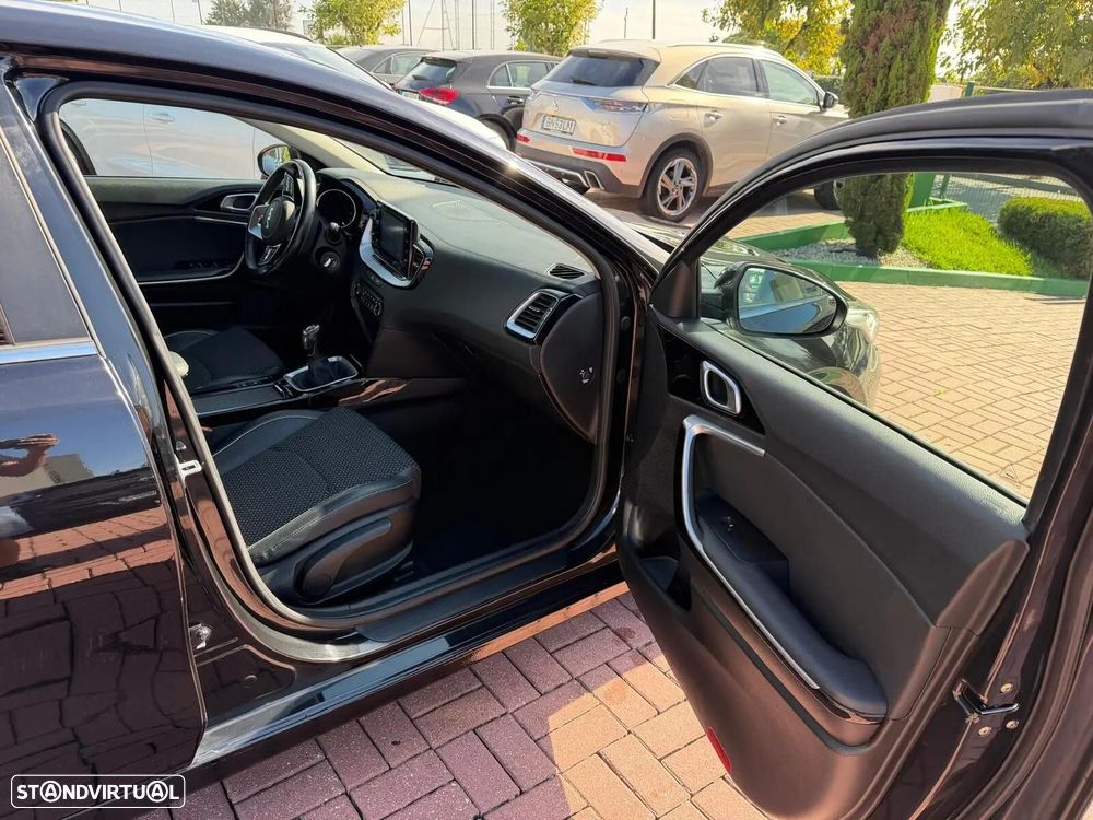 Kia Ceed 1.0 T-GDi Sport - 23