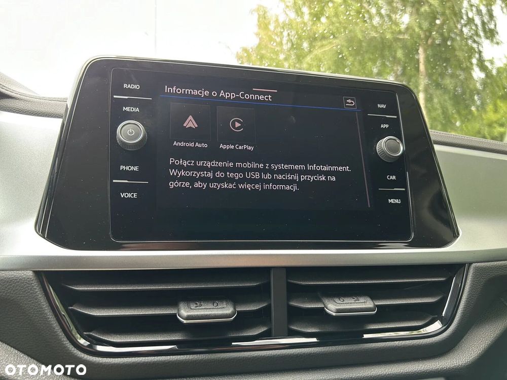 Volkswagen T-Roc - 21