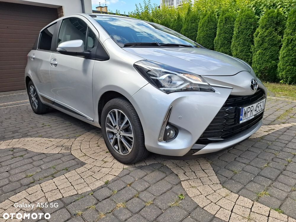 Toyota Yaris 1.5 Premium - 9