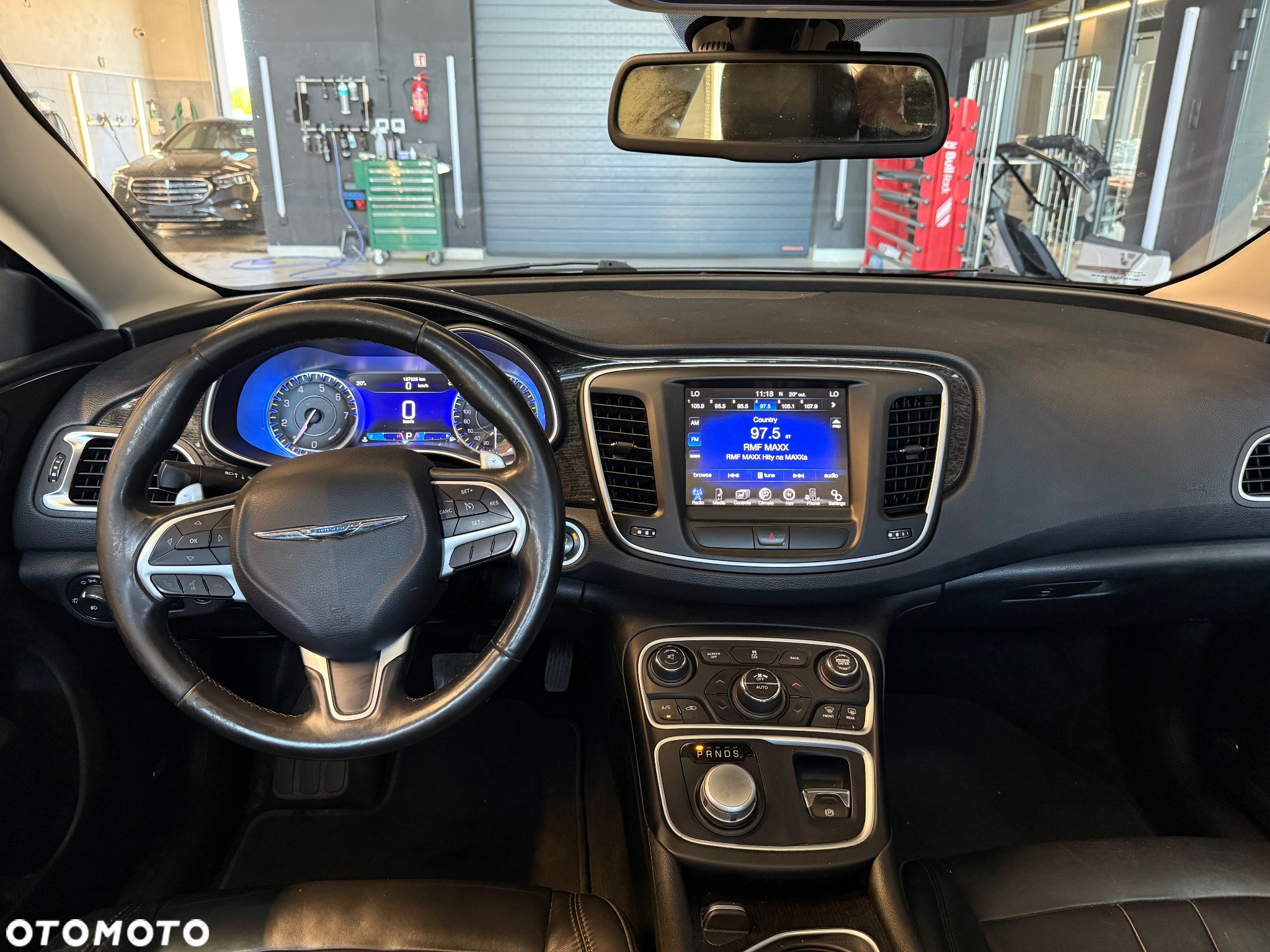 Chrysler 200 - 8