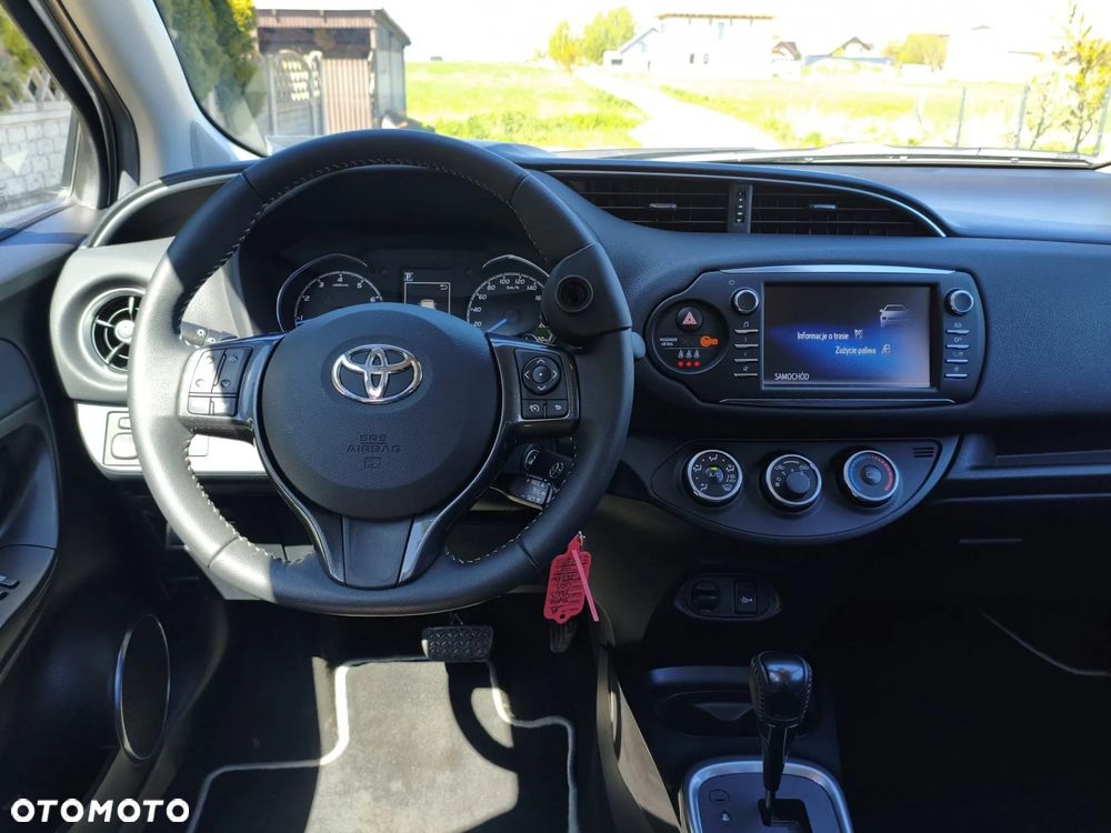 Toyota Yaris 1.5 20th Anniversary CVT - 24