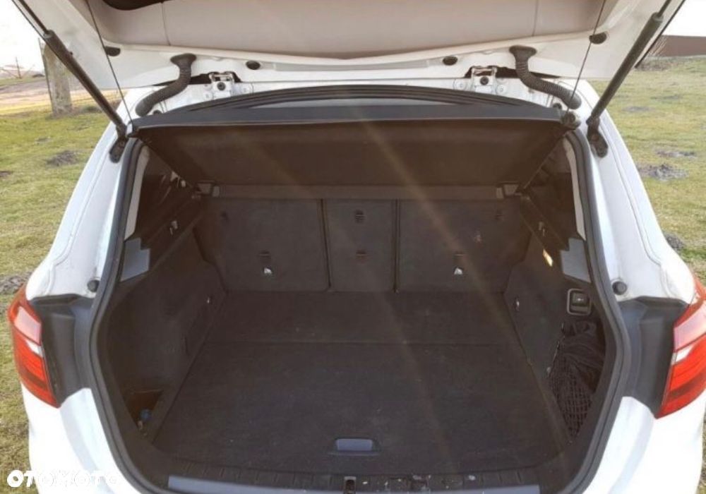 BMW Seria 2 216d Advantage - 9