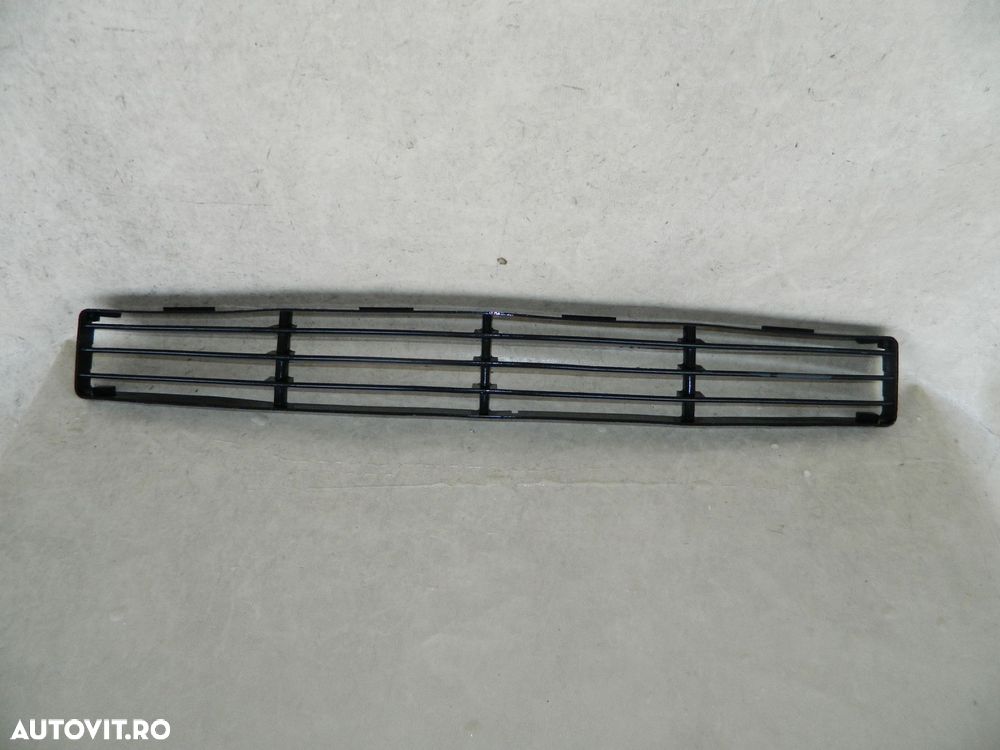 Grila intre proiectoare, Ford Focus, 98-01, 98AB-A0180A58-AEW - 2