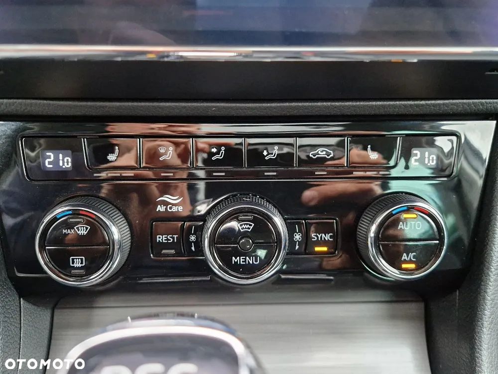 Skoda Superb 1.5 TSI Active DSG - 22