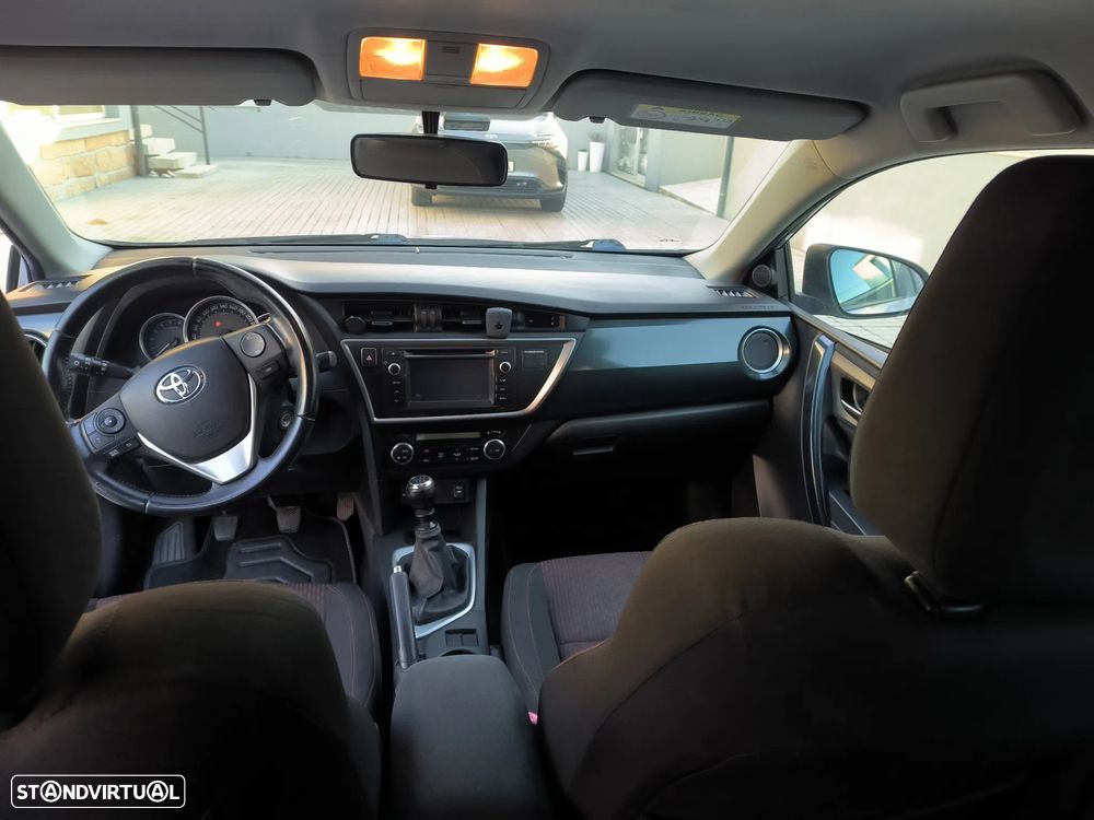Toyota Auris Touring Sports 1.4 D-4D Com+P.Sport - 8