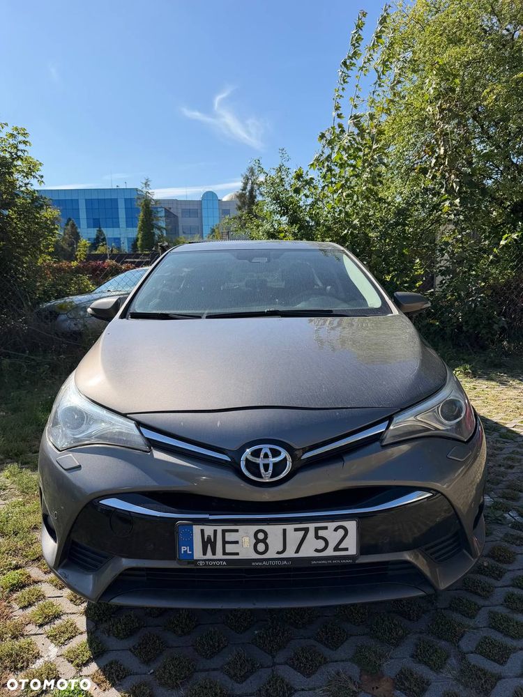 Toyota Avensis 1.8 Active MS - 1