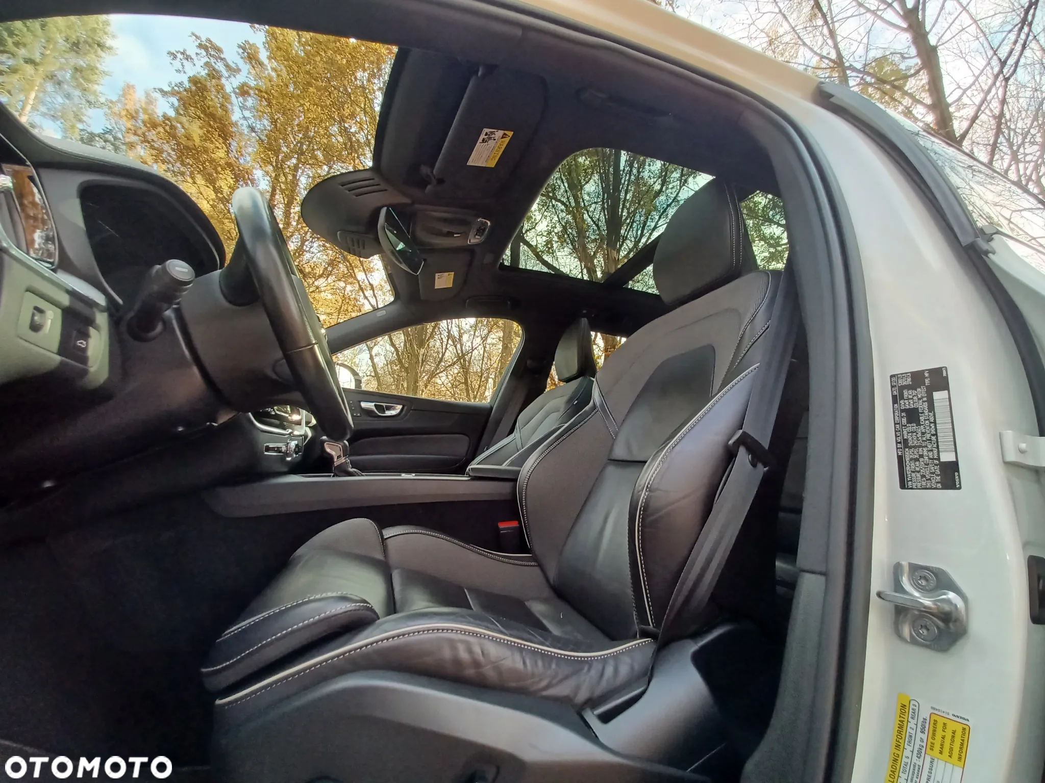 Volvo XC 60 T5 AWD R-Design - 13