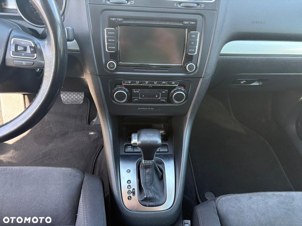 Volkswagen Golf 2.0 TDI DPF DSG Highline - 12