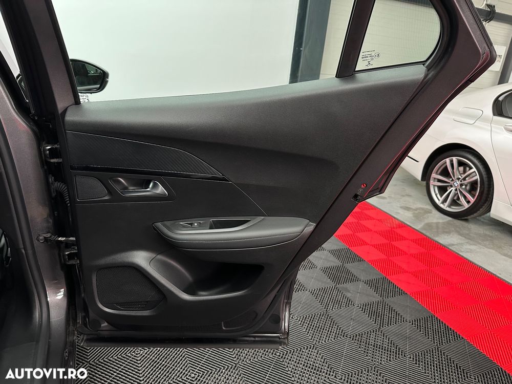 Peugeot 2008 1.2 PureTech Turbo S&S Allure - 25