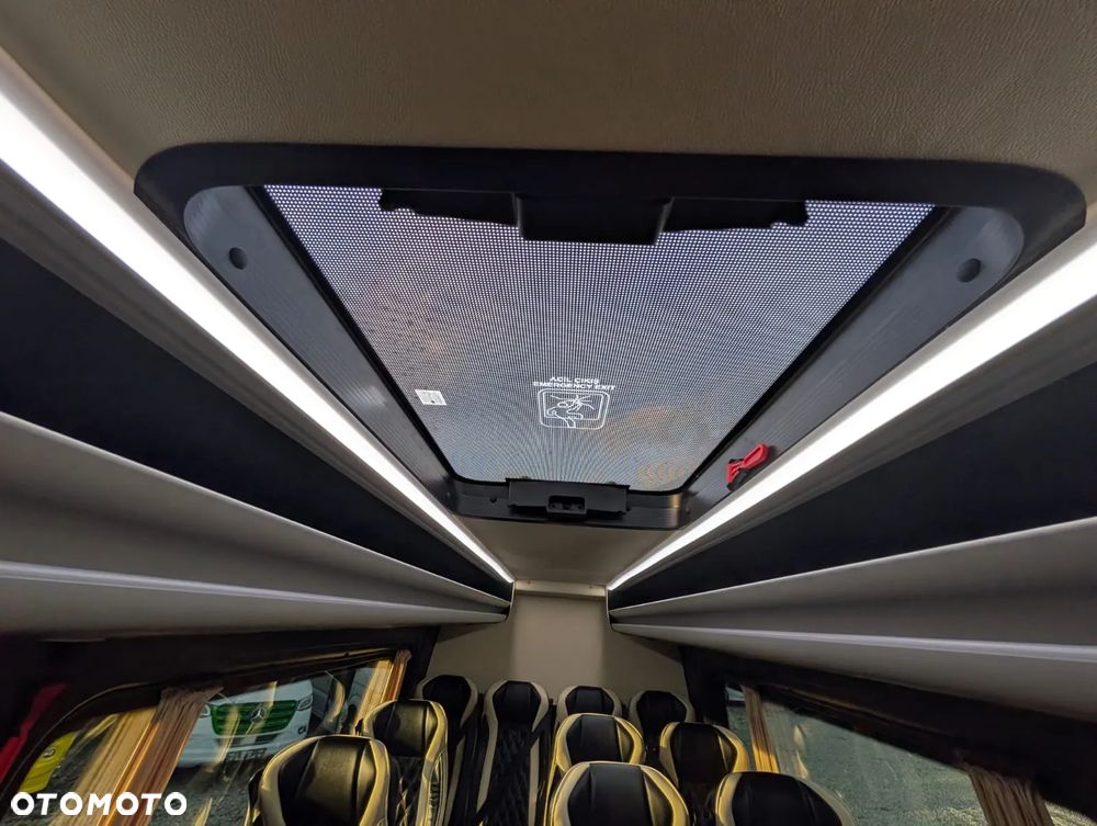 Mercedes-Benz Sprinter 519 - 20