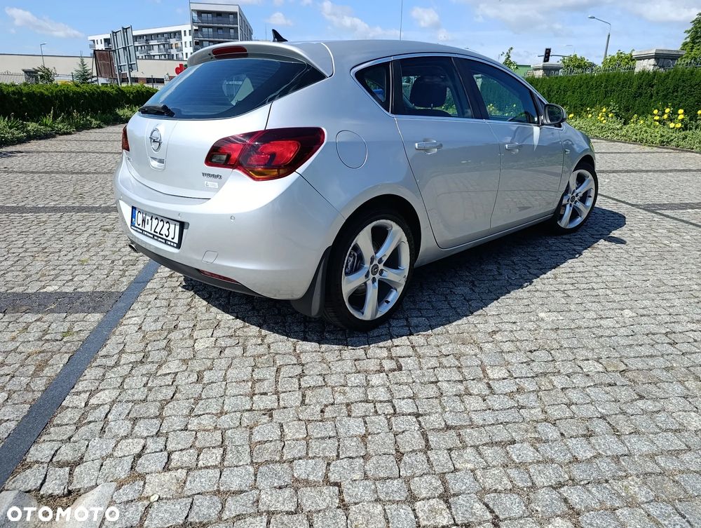 Opel Astra GTC 1.6 Turbo Edition - 8