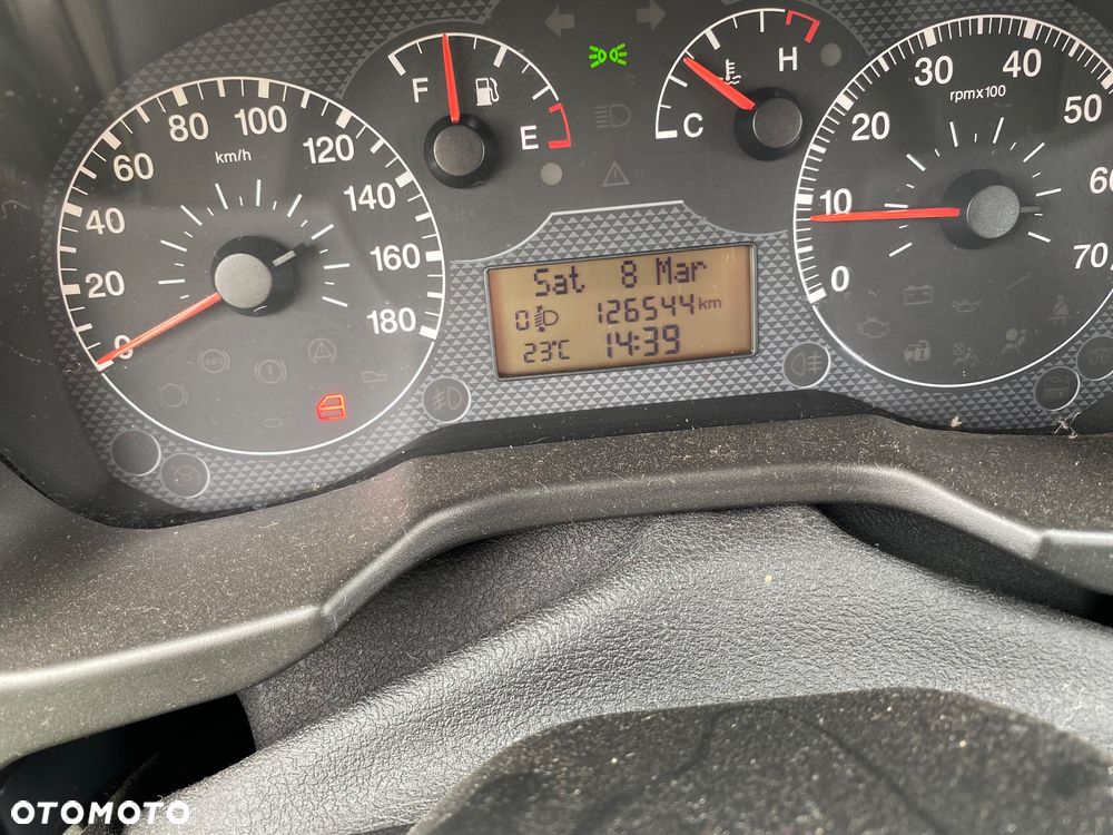 Fiat Qubo - 11