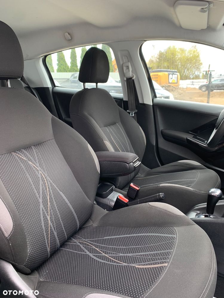 Peugeot 208 e-HDi 68 EGS5 Stop&Start Active - 17