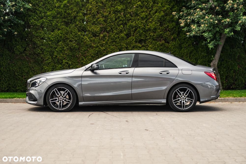 Mercedes-Benz CLA 220 4-Matic AMG Line - 8