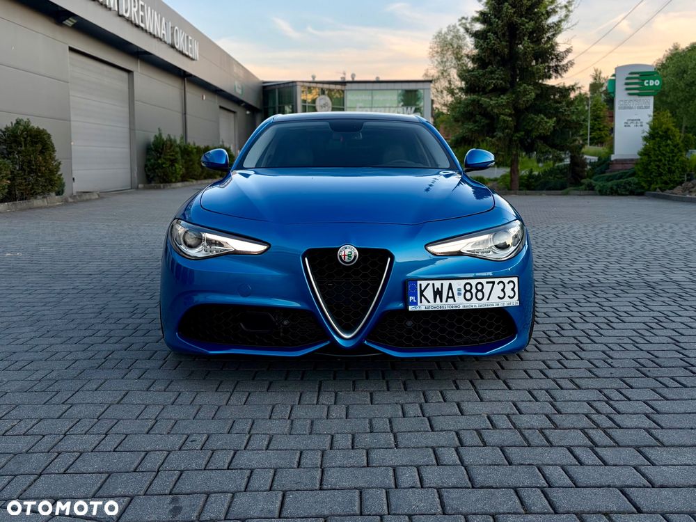 Alfa Romeo Giulia 2.0 Turbo 16V AT8 Veloce - 3
