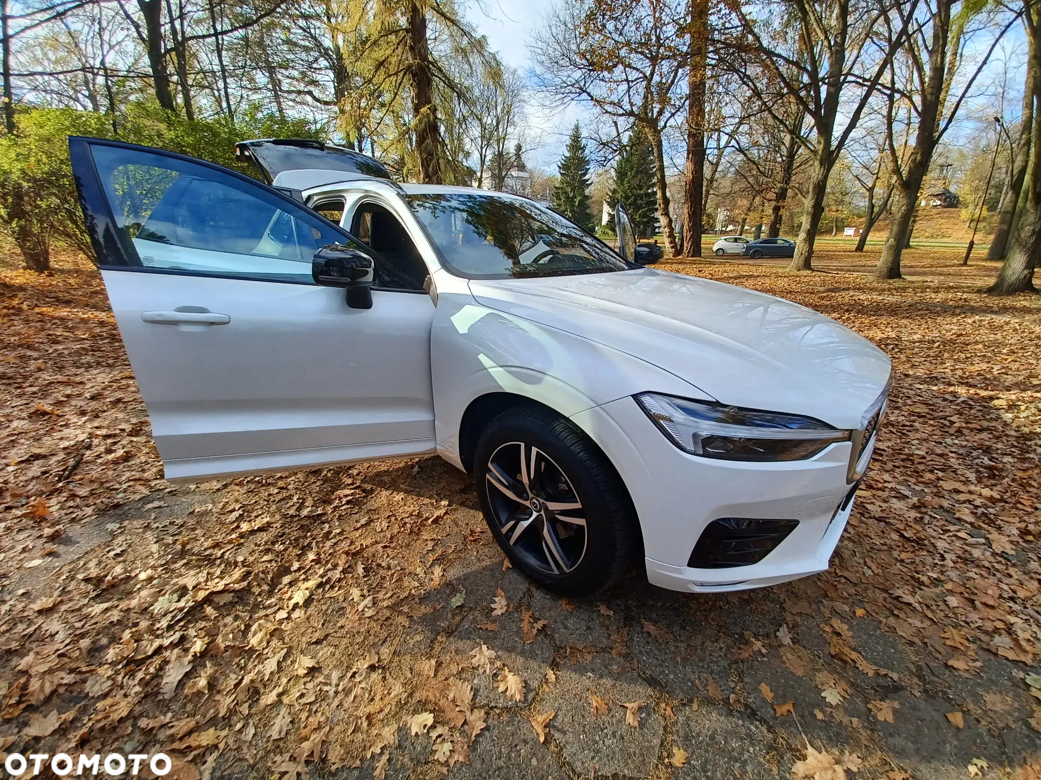 Volvo XC 60 T5 AWD R-Design - 9