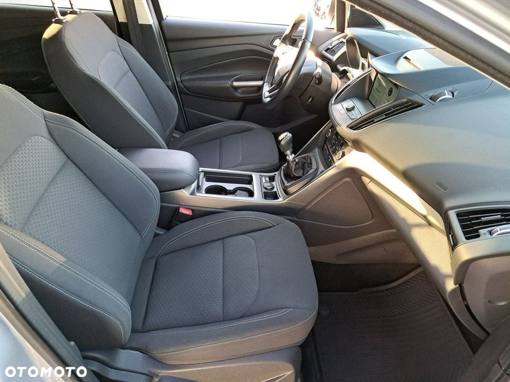 Ford Kuga - 13