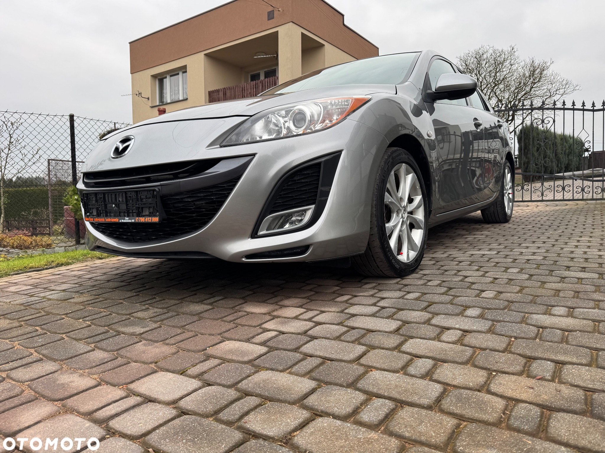 Mazda 3 1.6 Exclusive + - 4
