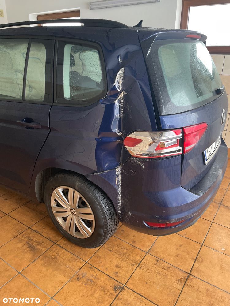 Volkswagen Touran 2017 photo 5