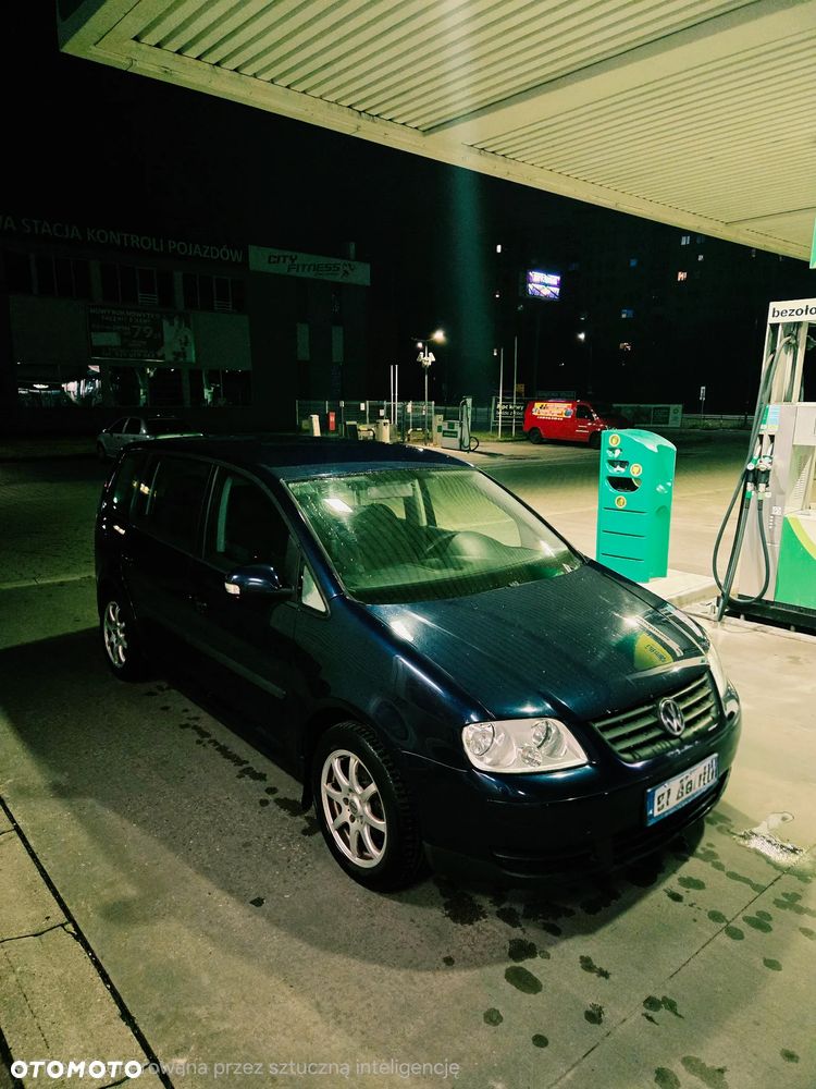 Volkswagen Touran 1.6 FSI Trendline - 5