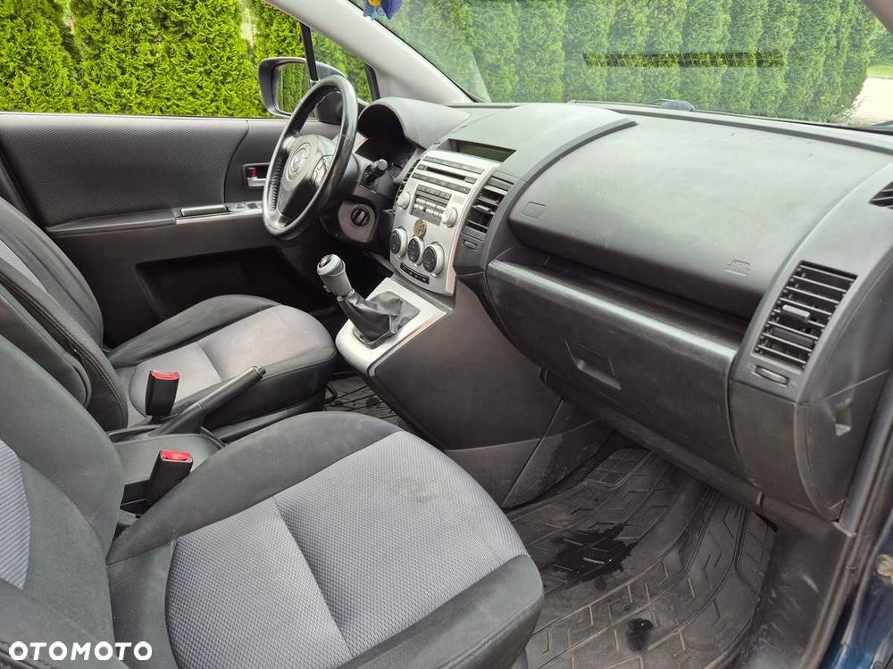 Mazda 5 - 7
