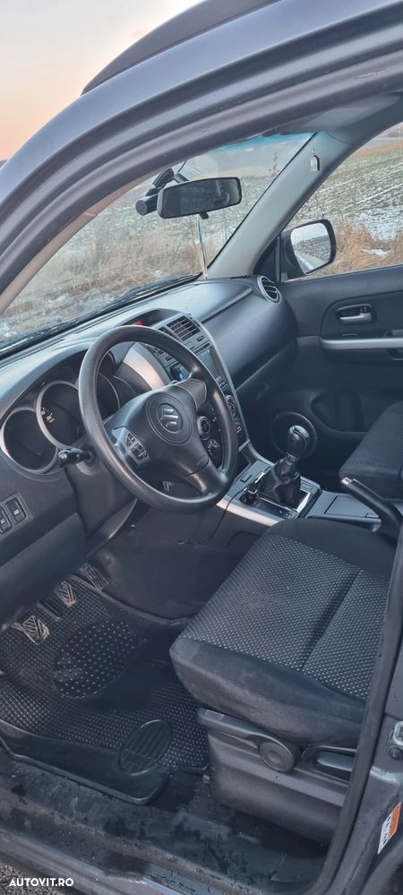 Suzuki Grand Vitara 1.9 DDIS Navi - 9