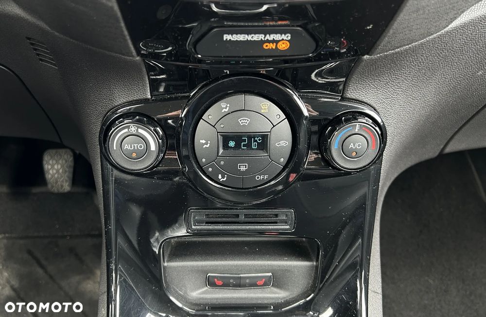 Ford Fiesta 1.0 EcoBoost Titanium X - 4