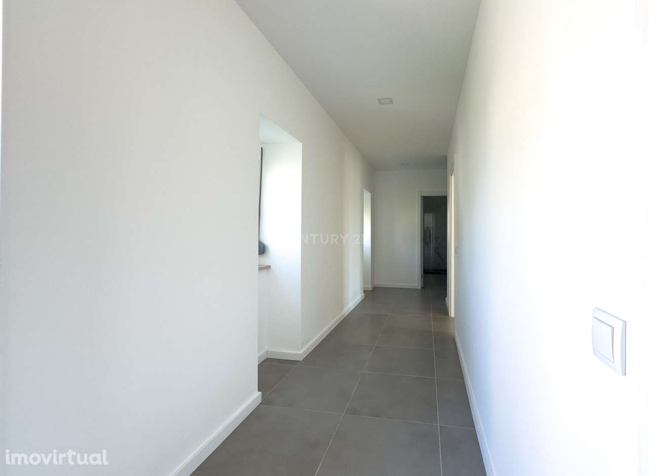 Moradia T3 com churrasqueira e Piscina - Grande imagem: 5/47