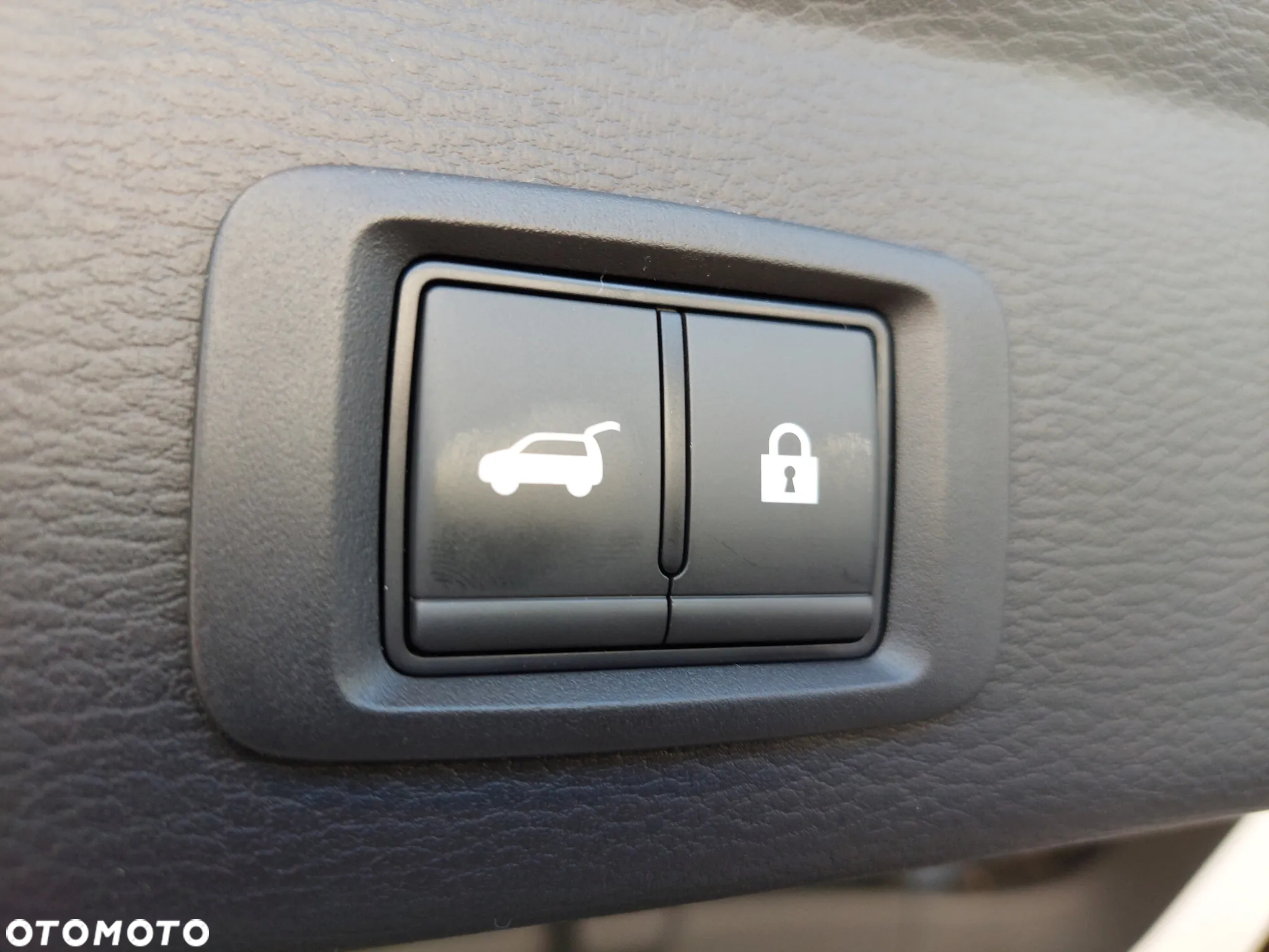Mitsubishi Outlander PHEV Instyle Plus - 16