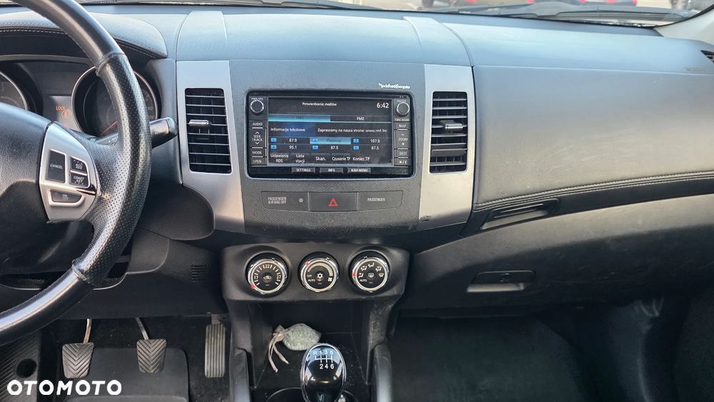 Mitsubishi Outlander - 7