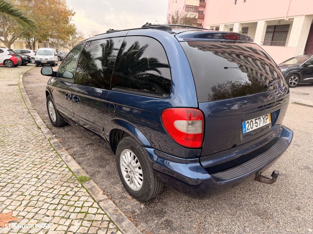 Chrysler Voyager 2.5 CRD LX - 3