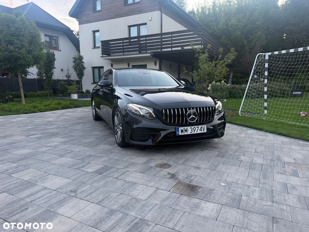 Mercedes-Benz Klasa E 300 9G-TRONIC - 26