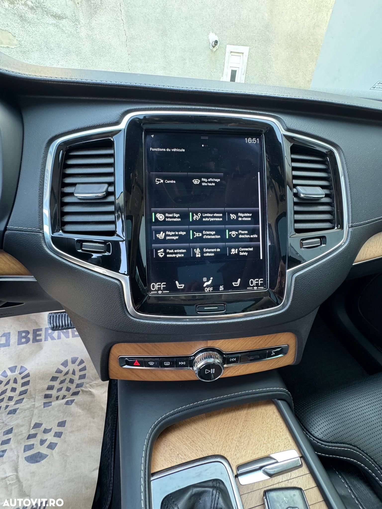 Volvo XC 90 - 13