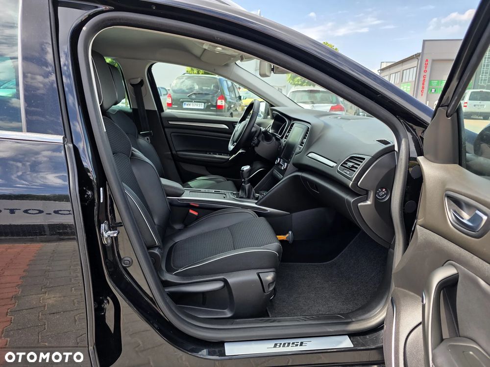 Renault Megane Grandtour TCe 140 GPF BOSE EDITION - 14
